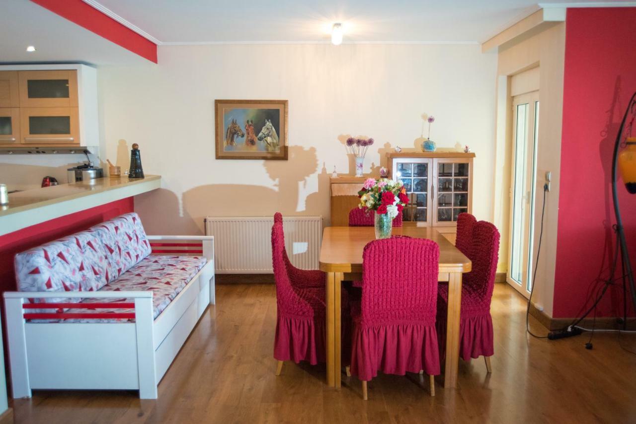 Villa Olympia Vip Dhrafi Exterior photo